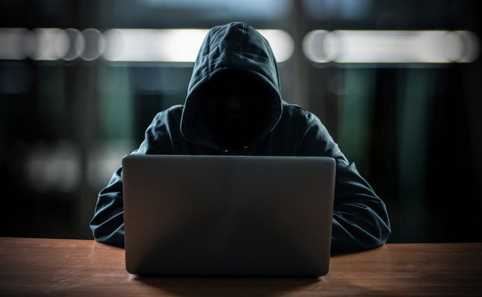 Новости Днепра про 50 000 аккаунтов: два хакера из Днепропетровской области украли личные данные украинцев