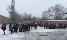 Представился русским шпионом: в Кривом Роге снова заминировали все школы города