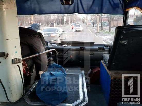 Новости Днепра про Водитель микроавтобуса в Кривом Роге умер на ходу за рулем (ФОТО)
