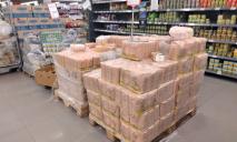 Без хлеба, но с гречкой и мукой: что можно купить и какие очереди в магазине «Варус» в Днепре (ФОТО)