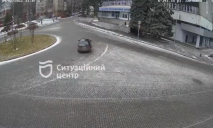 В Днепре автомобилисты устроили опасный дрифт на площади Шевченко: видео момента