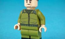Lego выпустили фигурку Зеленского и «коктейль Молотова»
