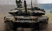 Российские войска переехали танком пешеходов на Сумщине: погиб мужчина