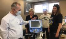 Спасать еще больше жизней: Интерпайп при поддержке Фонда Виктора Пинчука передал в больницу им. Мечникова аппарат ИВЛ