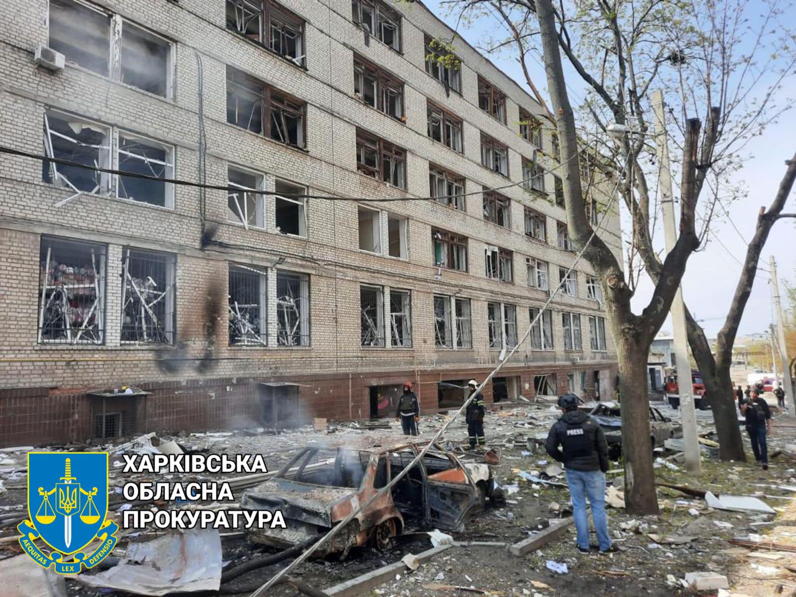 Новости Днепра про Оккупанты обстреляли ракетами два района Харькова: 2 человека погибли, 18 ранены