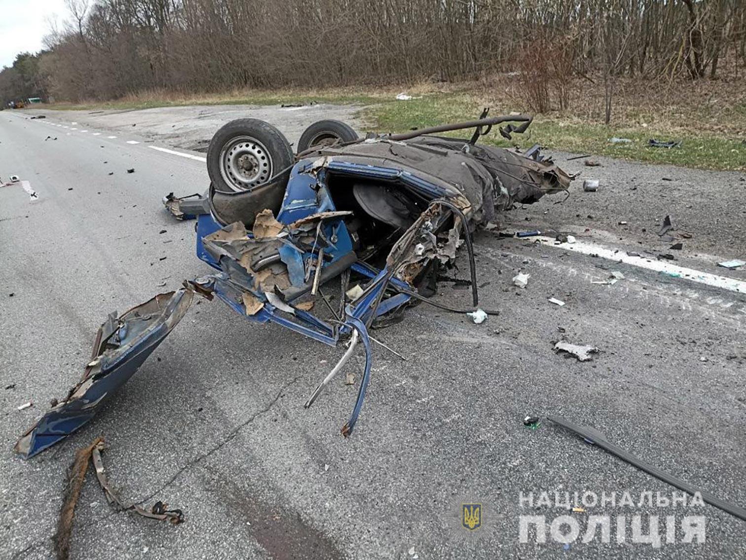 Новости Днепра про В Черниговской области авто подорвалось на противотанковой мине: водитель погиб