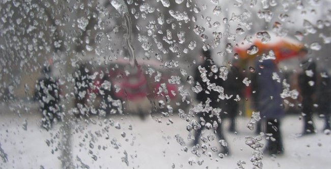 Новости Днепра про Мокрый снег, ливни, грозы и штормовой ветер: в Днепр вернется непогода