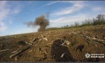 Взрывотехники показали, как уничтожают боеприпасы на Днепропетровщине