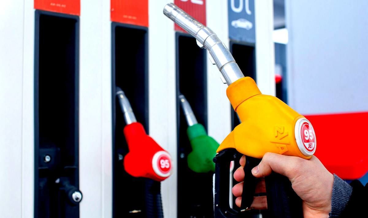 Новости Днепра про На АЗС в Днепре подорожали бензин и дизельное топливо: цены