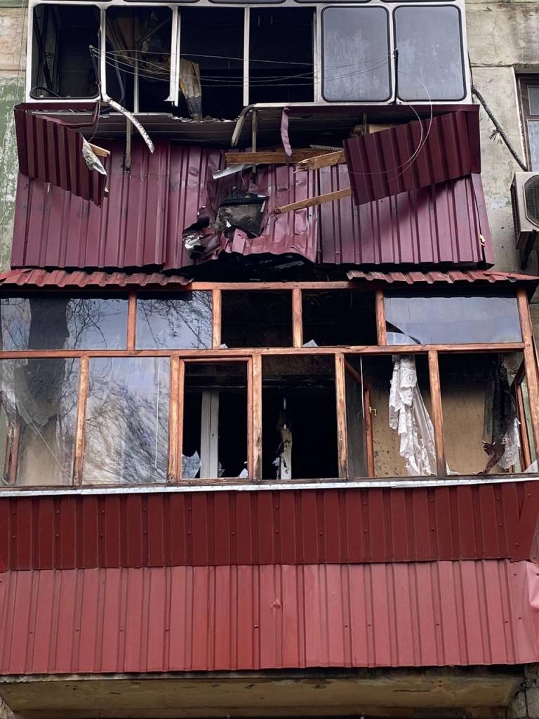 Новости Днепра про Глава ВГА показал, как выглядит дом после обстрела на Днепропетровщине