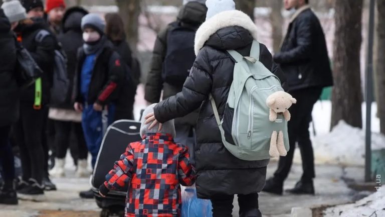 Новости Днепра про Уже почти 200: с начала войны в Украине массово гибнут дети