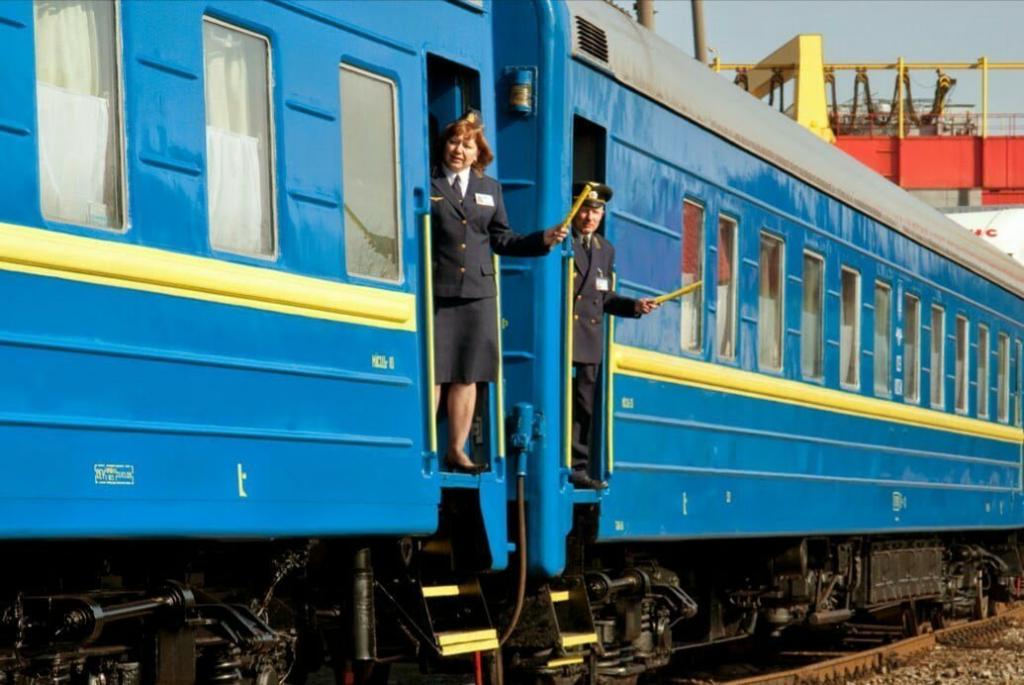 Новости Днепра про Какие эвакуационные поезда отправляются сегодня из Днепра