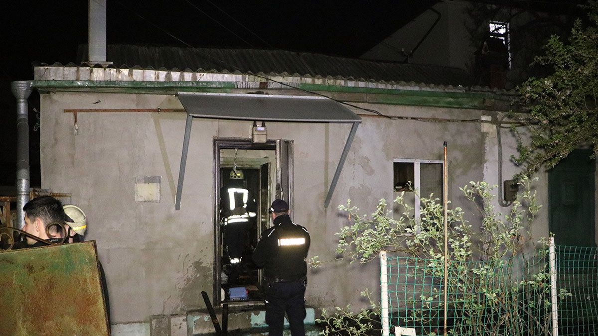 Новости Днепра про В Днепре в переулке Блока горел дом: погиб мужчина