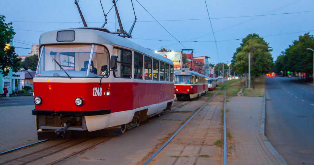 Новости Днепра про Завтра в Днепре некоторые трамваи будут ходить по другому маршруту