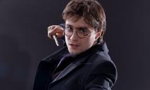 Дэниел Рэдклифф продает мантии из «Гарри Поттера», чтобы помочь Украине