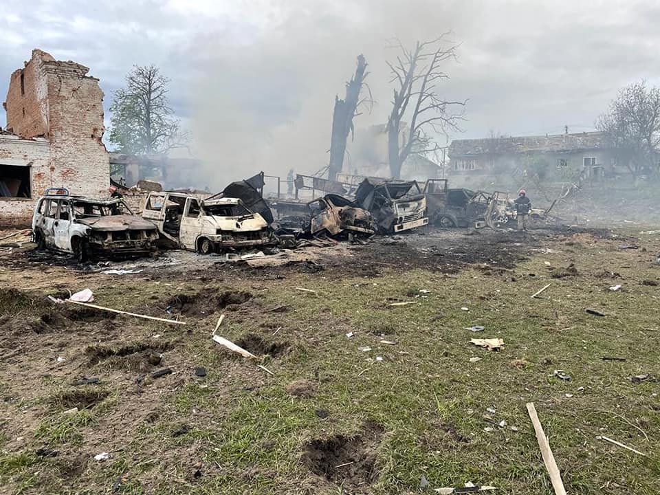 Новости Днепра про Оккупанты нанесли авиаудары по Черниговской области: есть погибшие и раненые