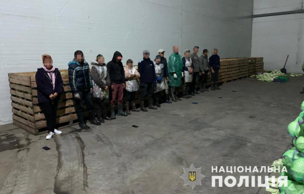 Новости Днепра про На Днепропетровщине предприниматели похищали бездомных и заставляли их работать на своей ферме