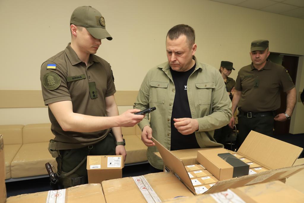 Новости Днепра про У Дніпрі підрозділам Національної гвардії України передали 195 нових радіостанцій — із захистом від глушіння та прослуховування