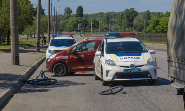 Новости Днепра про В Днепре водитель Ford насмерть сбил велосипедиста и сбежал