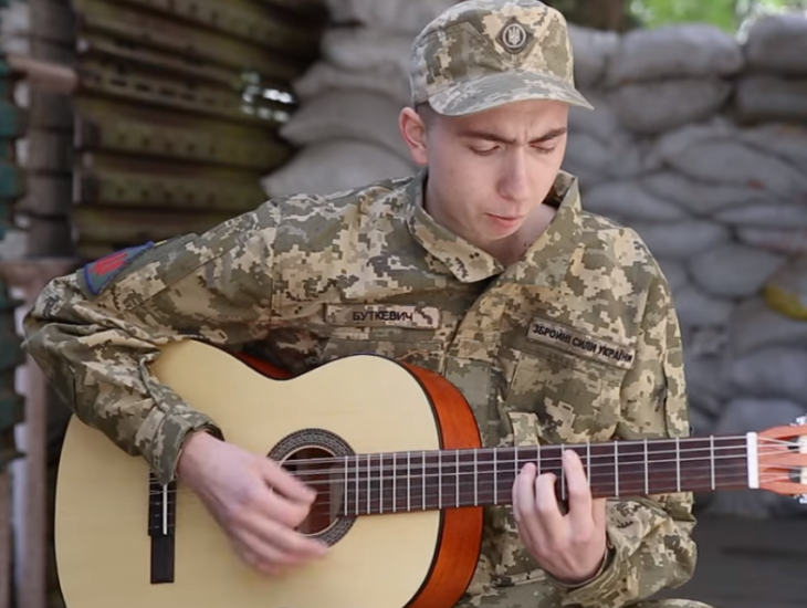 Новости Днепра про Военный из Днепра покорил соцсети патриотическими песнями