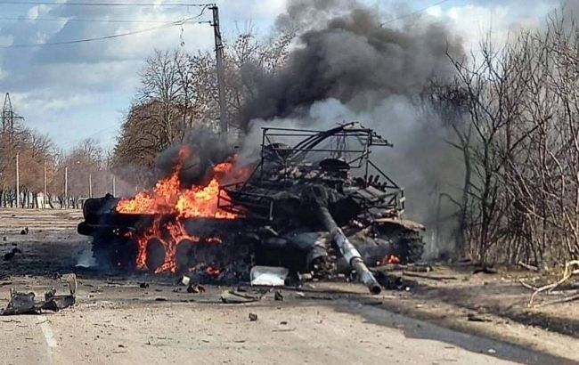 Новости Днепра про На востоке Украины ВСУ уничтожили восемь танков и сбили четыре БПЛА, - Генштаб