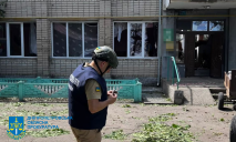 В прокуратуре показали, как выглядит центр поселка на Днепропетровщине после обстрелов