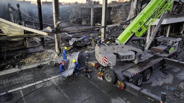 Новости Днепра про В Кременчуге уже известно о 18 погибших, поисково-спасательные работы продолжаются