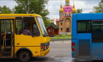 В Днепре на Набережной Победы столкнулись два пассажирских автобуса: есть пострадавшие