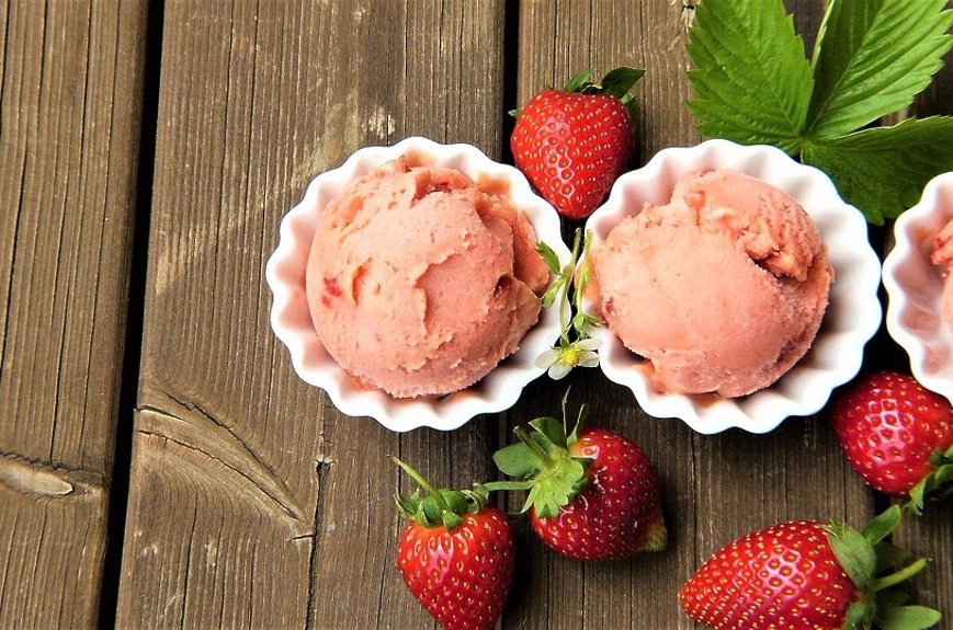 Новости Днепра про Как днепрянам охладиться в жару: простой рецепт фруктового мороженого