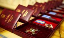 Президент наградил десантников днепровской бригады орденами