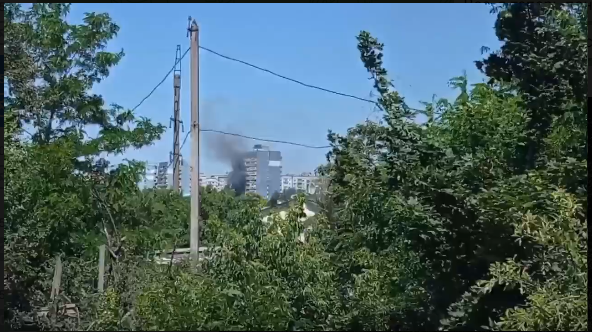 Новости Днепра про В Днепре на Тополе видно черный дым: что случилось