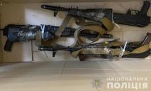 7 автоматов, 10 гранат и патроны: мужчина с Днепропетровщины отправлял почтой оружие по Украине
