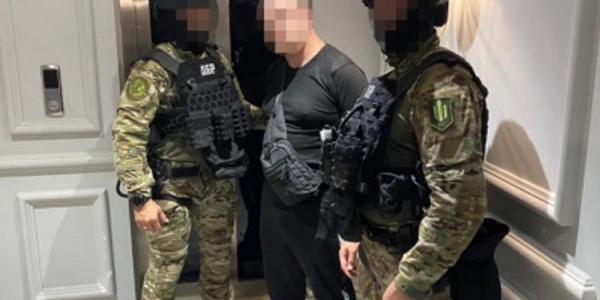 Хотів 280 тисяч гривень: поліцейський з Дніпропетровщини вимагав хабар