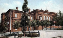 Семінарія, реальне училище та палац: як виглядають найстаріші корпуси ДНУ у Дніпрі (ФОТО)