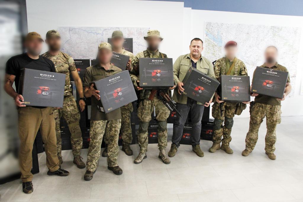 Новости Днепра про Ще 46 розвідувальних дронів передав Дніпро українським бійцям