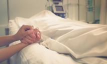 20-летний парень, получивший травмы во время ныряния, скончался в днепровской больнице