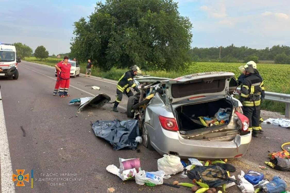 Новости Днепра про Троє чоловіків загинули у страшній ДТП під Дніпром