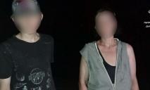 П’яна мати залишила неповнолітнього сина вночі на вулиці в Дніпрі