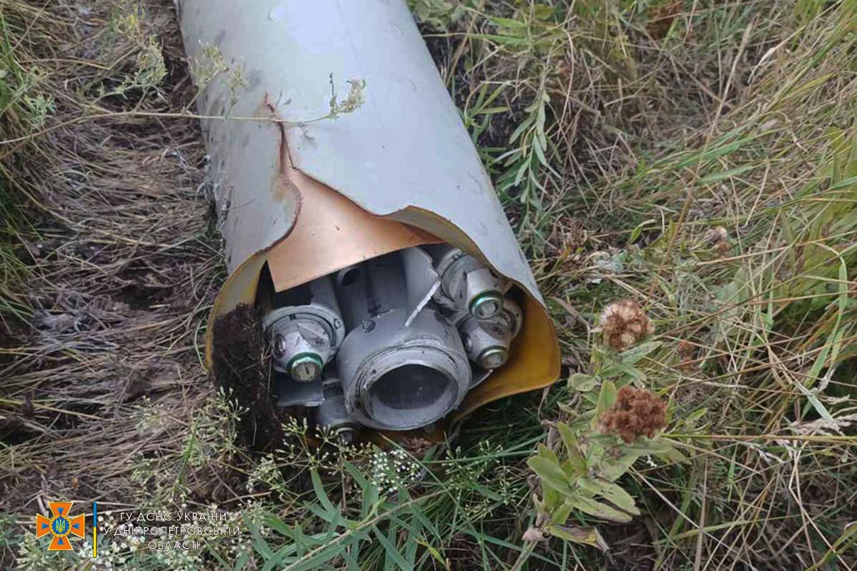 Новости Днепра про Пиротехники ГСЧС показали, как обезвреживали снаряд от РСЗО «Ураган» (ВИДЕО)