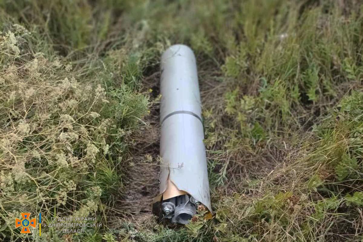 Новости Днепра про Пиротехники ГСЧС показали, как обезвреживали снаряд от РСЗО «Ураган» (ВИДЕО)