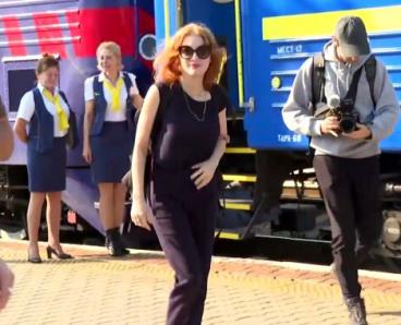 Не єдиною Джолі: у Київ прибула голівудська акторка Джесіка Честейн