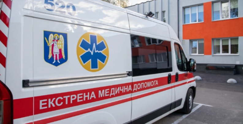 Новости Днепра про На Дніпропетровщині чоловік впав в яму, зламав шию і помер