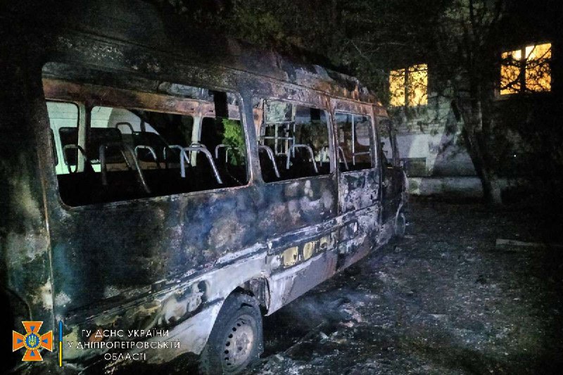 Новости Днепра про В Днепре сгорел микроавтобус