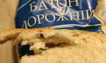 След от обуви и насекомые в хлебе: VARUS в Днепре попал в скандал