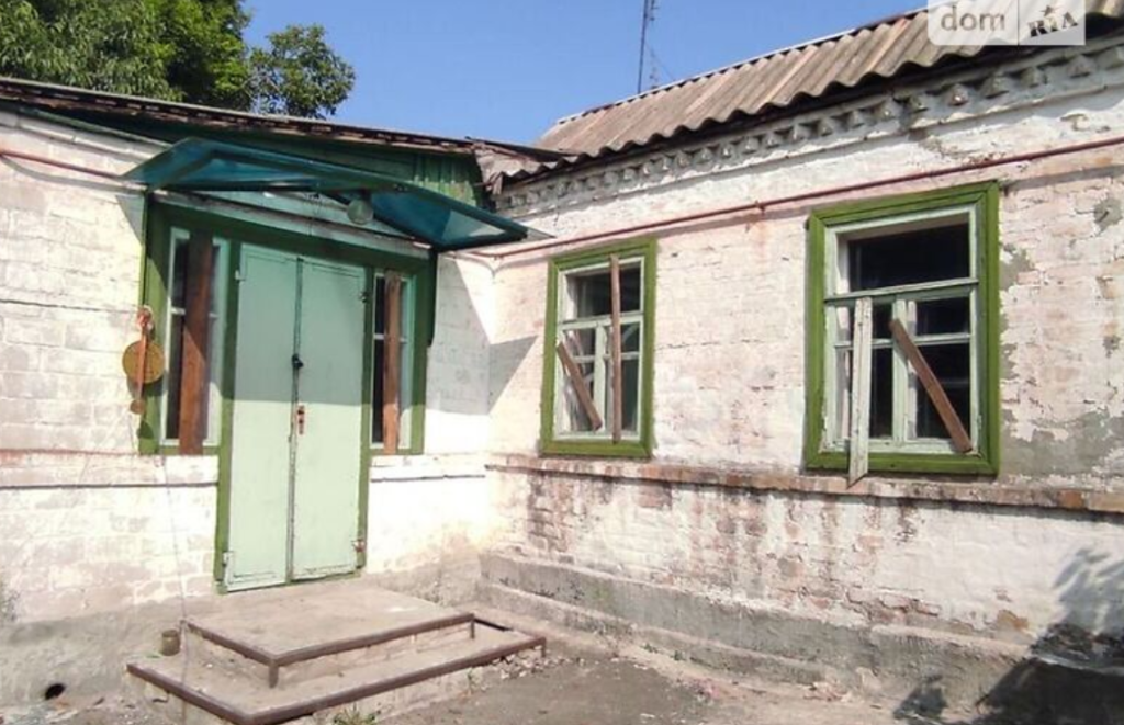Новости Днепра про З меблями та трьома гаражами: скільки коштує будинок у Соборному районі Дніпра