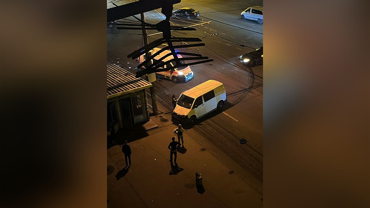 Новости Днепра про У Дніпрі зіткнулися швидка та мікроавтобус: постраждали 8 людей (ВІДЕО)