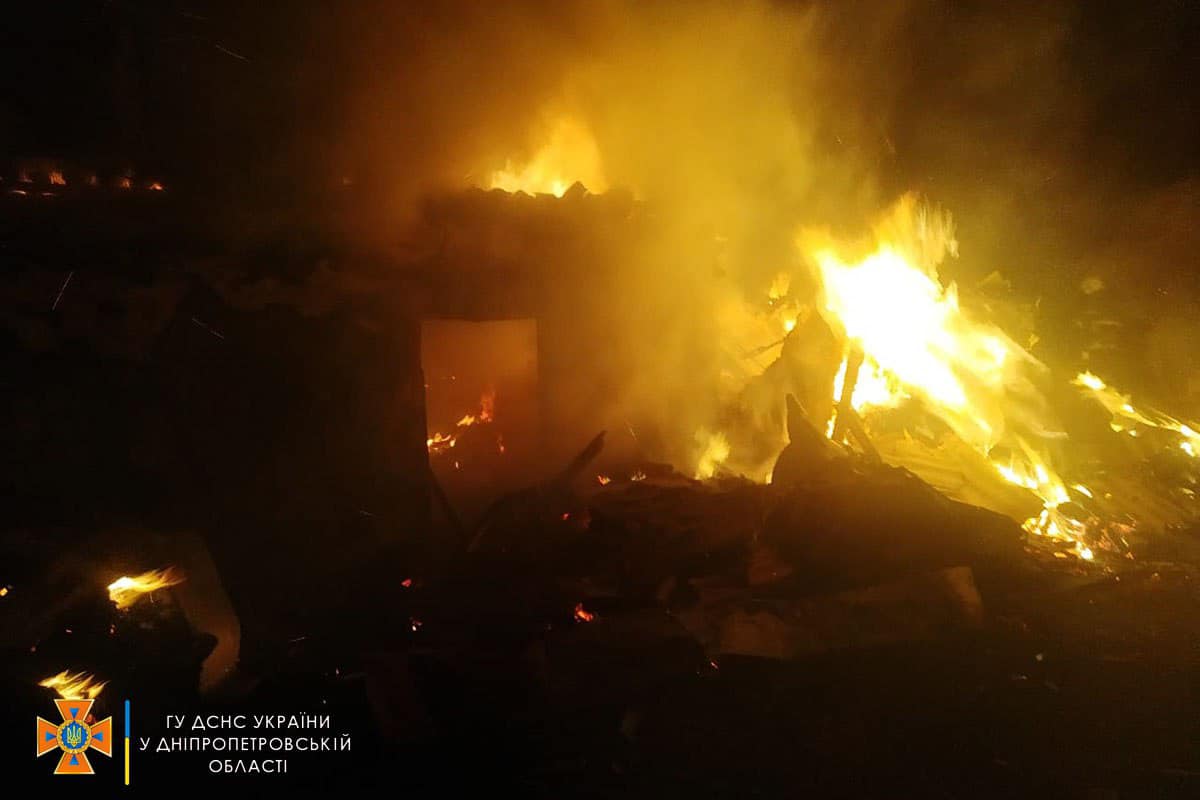 Новости Днепра про Остались без жилья: на Днепропетровщине сгорел частный дом