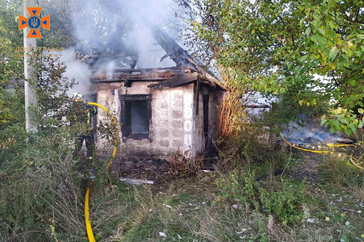 Новости Днепра про На Дніпропетровщині горів приватний будинок: загинула жінка