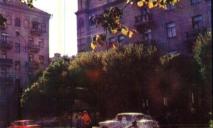На трамвайній зупинці: як виглядали улюблені багатьма фонтани «Амурчики» у Дніпрі (ФОТО)
