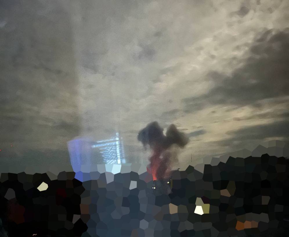 Новости Днепра про У Дніпрі прогримів потужний вибух: у квартирах повибивало вікна, почалася пожежа